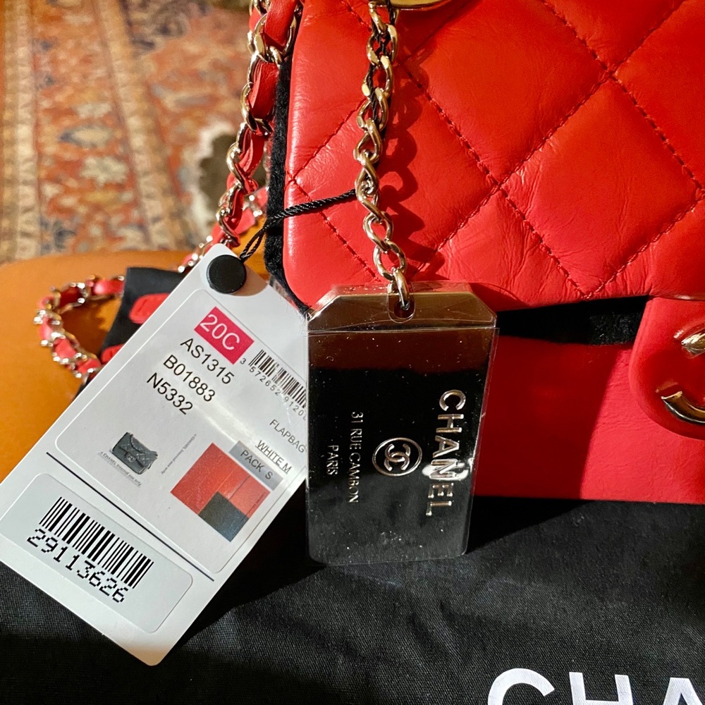 ❌SOLD❌RED CHANEL CAMERA BAG SHW CROSSBODY KEYCHAIN - Picture 5 of 15